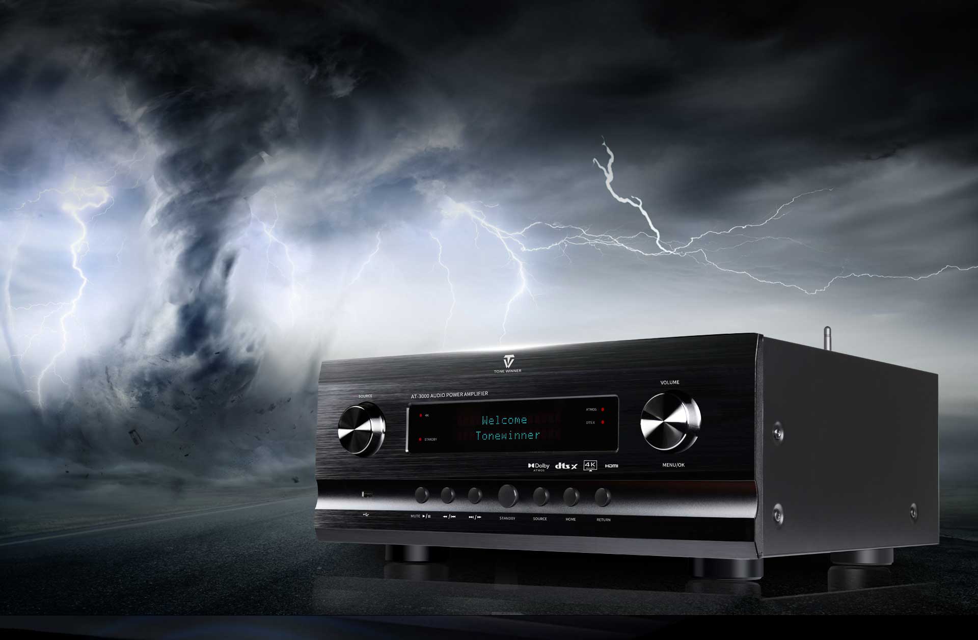¿Cómo se comporta el buque insignia de Tonewinner en sonido panorámico?